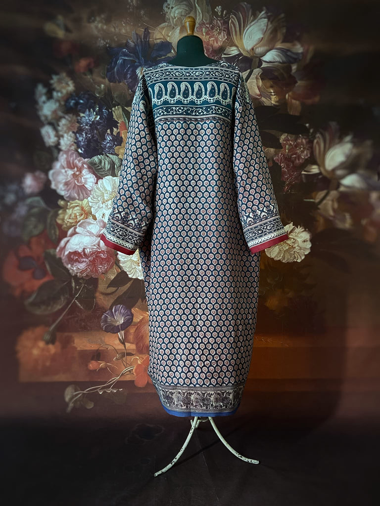 Block printed relaxed fit pure cotton kaftan inspired dress. Reversible design in blood red and indigo. Bohemian style sustainably created from vintage textiles by the Pavilion Parade studio.