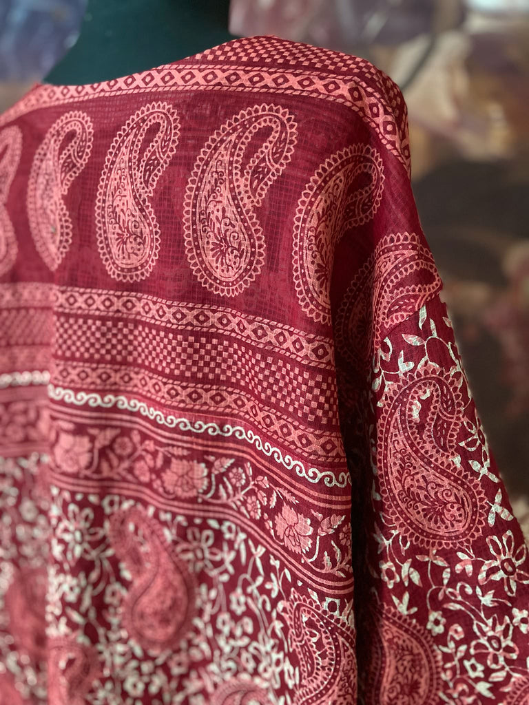 Block printed relaxed fit pure cotton kaftan inspired dress. Reversible design in blood red and indigo. Bohemian style sustainably created from vintage textiles by the Pavilion Parade studio.