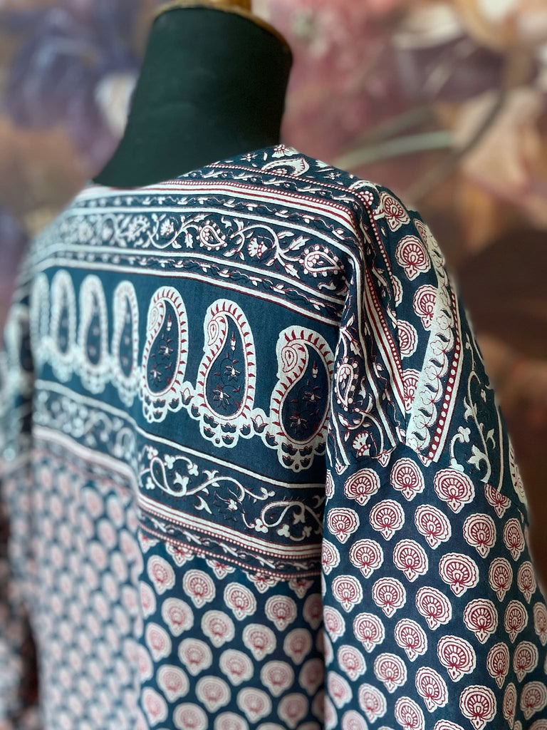 Block printed relaxed fit pure cotton kaftan inspired dress. Reversible design in blood red and indigo. Bohemian style sustainably created from vintage textiles by the Pavilion Parade studio.
