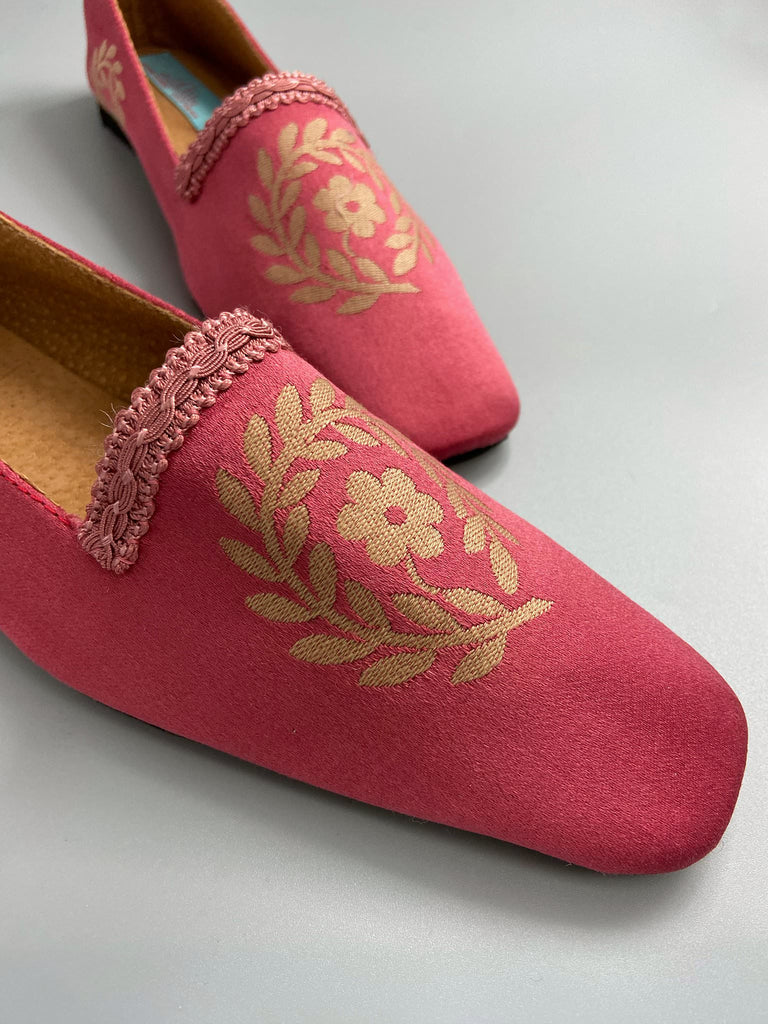 Coral silk baroque dancing slippers with pale gold laurel wreath motif and silk satin ankle ribbons. Bohemian style created from antique textiles by the Pavilion Parade studio