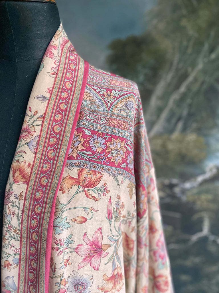 1920s inspired silk kimono robe created from vintage rose pink, pale lavender, china blue and antique ivory silk crepe. Unique bohemian designs from the Pavilion Parade studio.