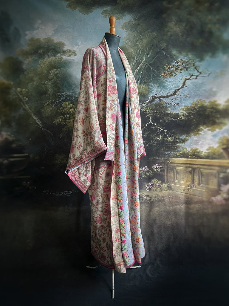 1920s inspired silk kimono robe created from vintage rose pink, pale lavender, china blue and antique ivory silk crepe. Unique bohemian designs from the Pavilion Parade studio.