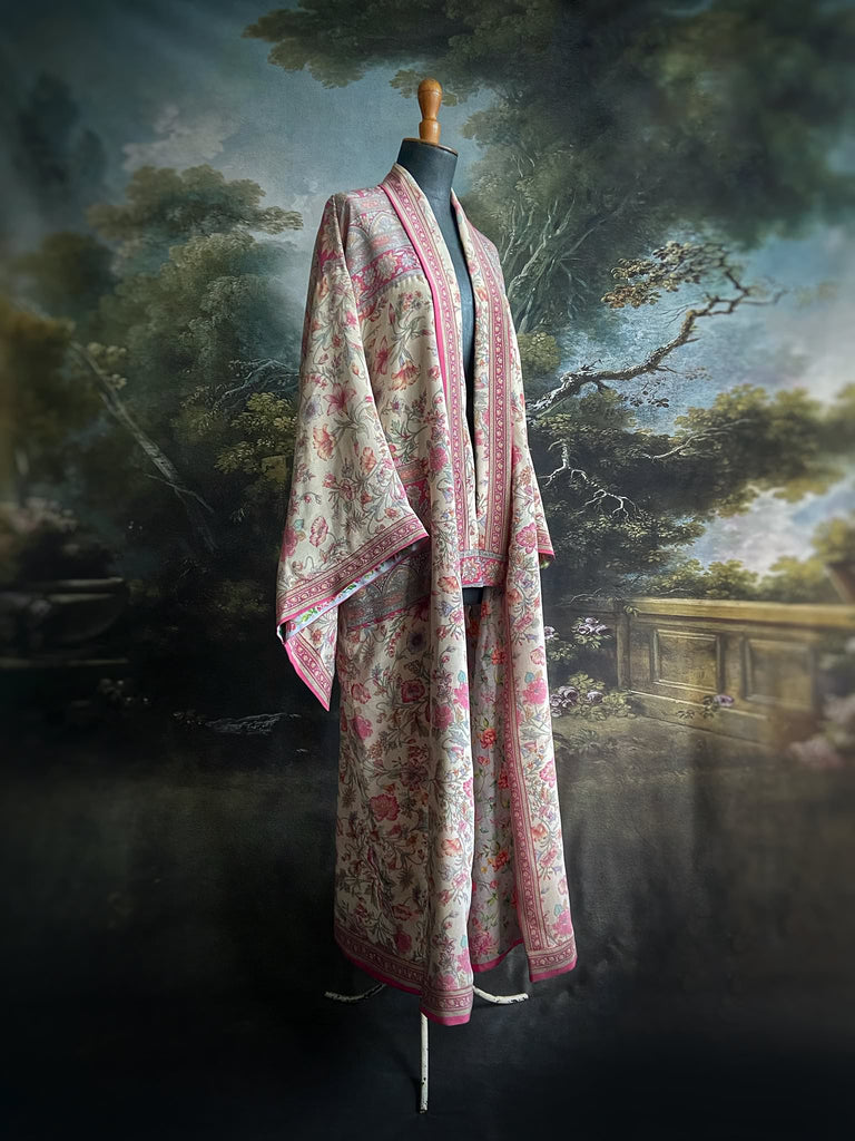 1920s inspired silk kimono robe created from vintage rose pink, pale lavender, china blue and antique ivory silk crepe. Unique bohemian designs from the Pavilion Parade studio.