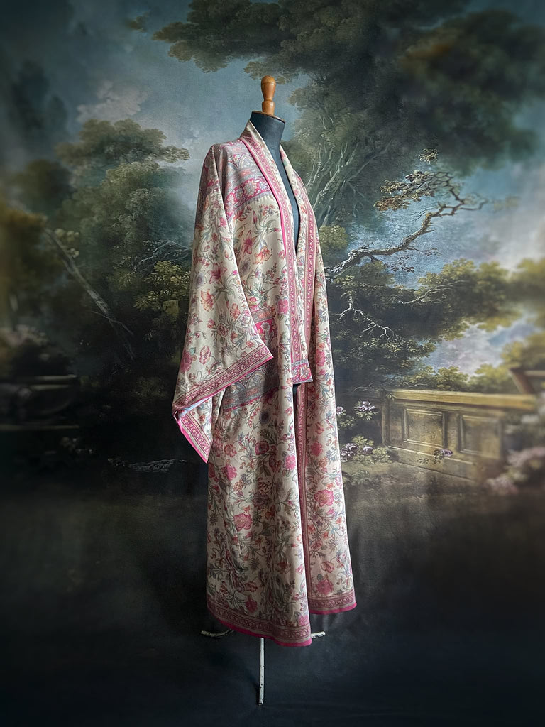 1920s inspired silk kimono robe created from vintage rose pink, pale lavender, china blue and antique ivory silk crepe. Unique bohemian designs from the Pavilion Parade studio.